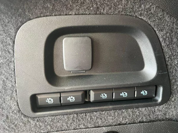 Ford Galaxy 2.5 HEV TITANIUM 7 míst - foto 35