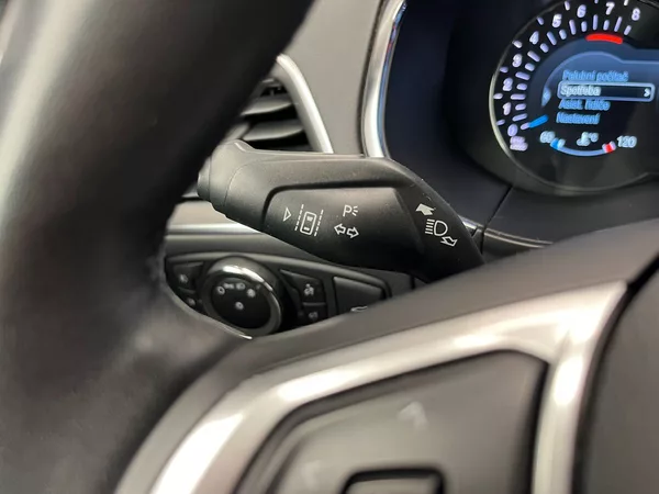 Ford Galaxy 2,5 HEV Titanium 7míst - foto 11