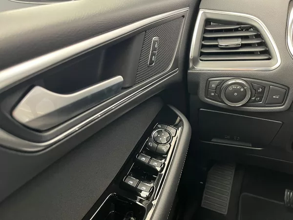 Ford Galaxy 2,5 HEV Titanium 7míst - foto 16