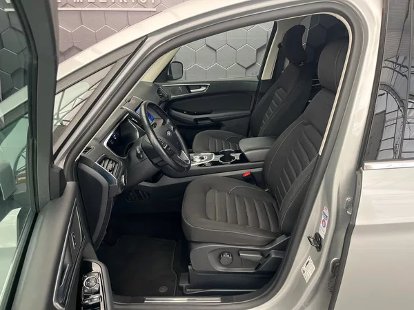 Ford Galaxy 2,5 HEV Titanium 7míst - foto 19
