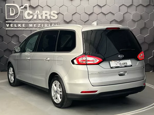 Ford Galaxy 2,5 HEV Titanium 7míst - foto 2