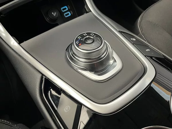 Ford Galaxy 2,5 HEV Titanium 7míst - foto 25