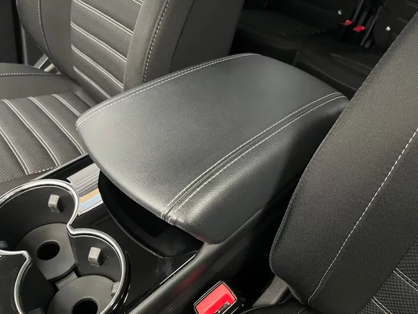 Ford Galaxy 2,5 HEV Titanium 7míst - foto 26