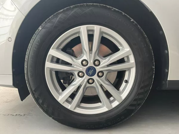 Ford Galaxy 2,5 HEV Titanium 7míst - foto 36