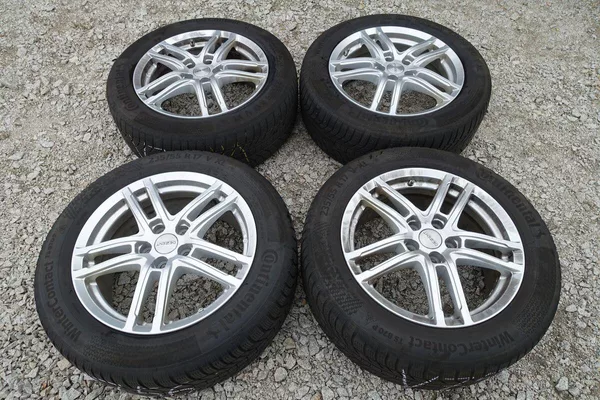 Ford Galaxy 2,5 HEV Titanium 7míst - foto 50