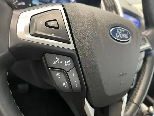 Ford S-MAX 2.0 EB Titanium LED manuál - foto 14