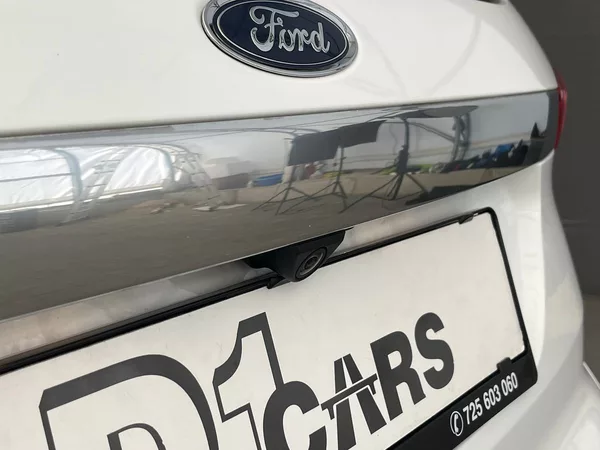 Ford S-MAX 2.0 EB Titanium LED manuál - foto 36