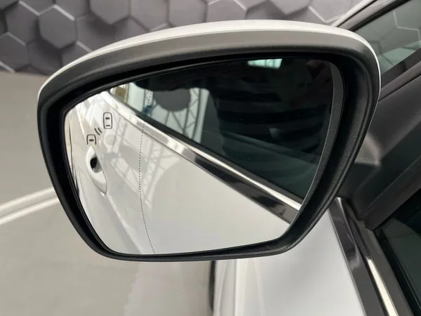 Ford S-MAX 2.0 EB Titanium LED manuál - foto 43