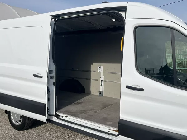 Ford Transit 2.0 TDCi 350 L3 FWD - foto 10