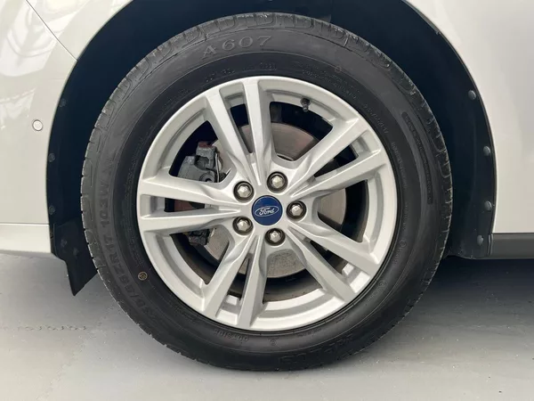 Ford Galaxy 2.0 EB Titanium 140 kW LED - foto 45