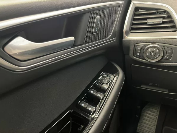 Ford Galaxy 2.5 HEV Titanium 7míst - foto 10