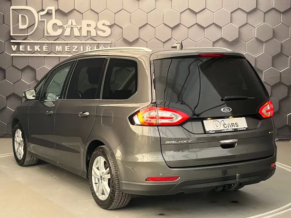 Ford Galaxy 2.5 HEV Titanium 7míst - foto 2