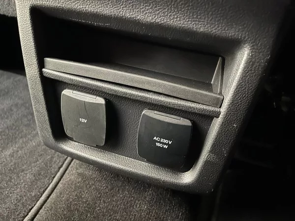 Ford Galaxy 2.5 HEV Titanium 7míst - foto 32