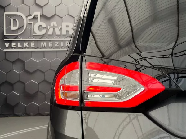 Ford Galaxy 2.5 HEV Titanium 7míst - foto 45