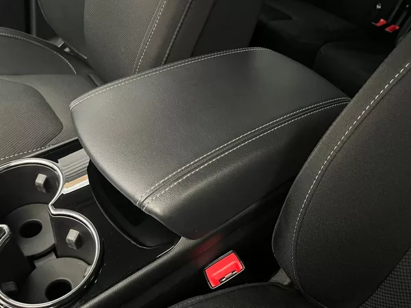 Ford S-MAX 2,5 HEV Titanium 7míst - foto 26