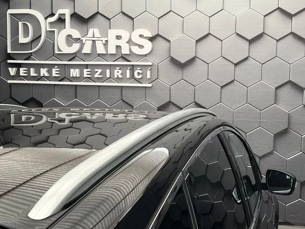 Ford S-MAX 2,5 HEV Titanium 7míst - foto 34