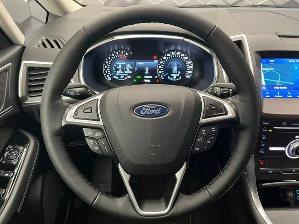 Ford S-MAX 2,5 HEV Titanium 7míst - foto 9