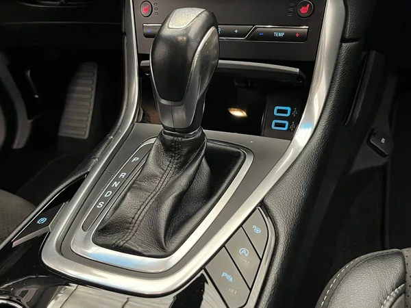 Ford Edge 2.0 TDCi AWD Sport ČR 1.majit. - foto 28