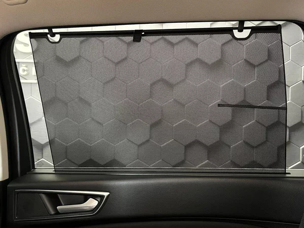 Ford S-MAX 2.EB Titanium LED manuál - foto 28