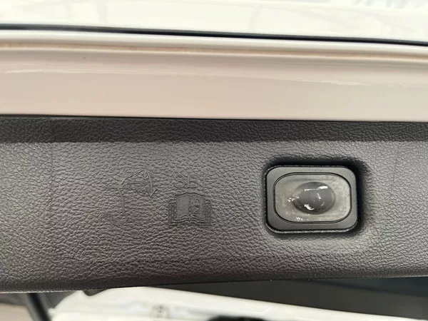 Ford S-MAX 2.EB Titanium LED manuál - foto 36