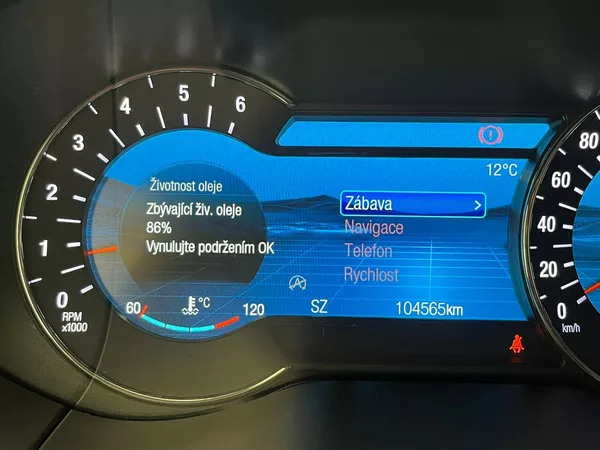 Ford S-MAX 2.EB Titanium LED manuál - foto 58
