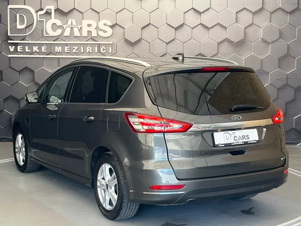 Ford S-MAX 2,5 HEV Titanium 7míst - foto 2