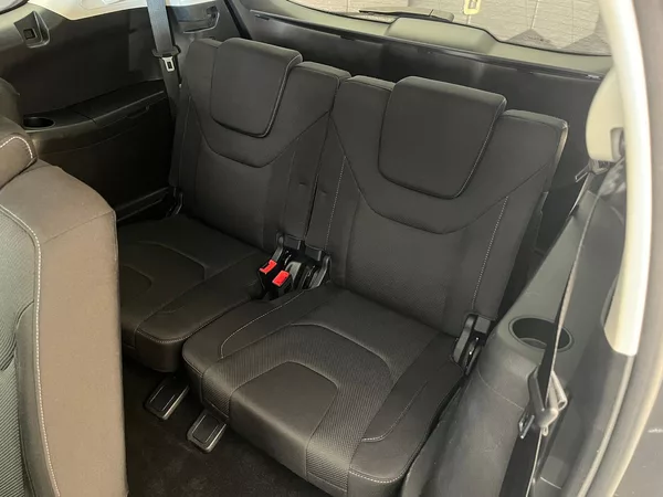 Ford S-MAX 2,5 HEV Titanium 7míst - foto 24