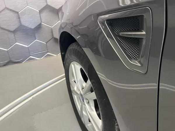 Ford S-MAX 2,5 HEV Titanium 7míst - foto 31