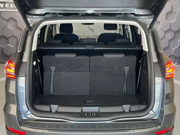 Ford S-MAX 2,5 HEV Titanium 7míst - foto 39