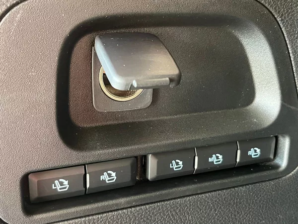 Ford S-MAX 2,5 HEV Titanium 7míst - foto 40