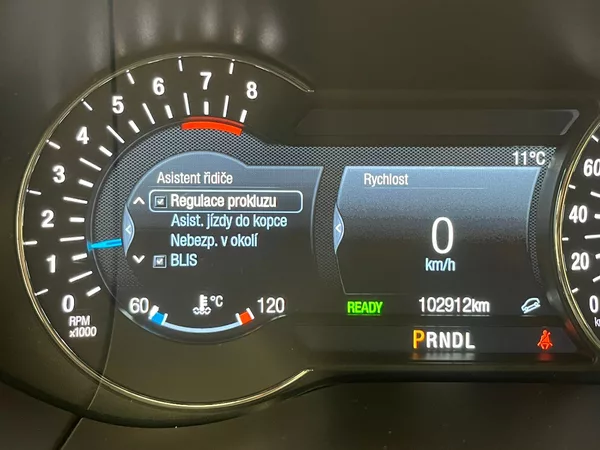 Ford S-MAX 2,5 HEV Titanium 7míst - foto 59