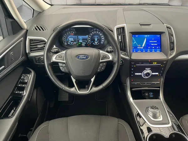 Ford S-MAX 2,5 HEV Titanium 7míst - foto 8