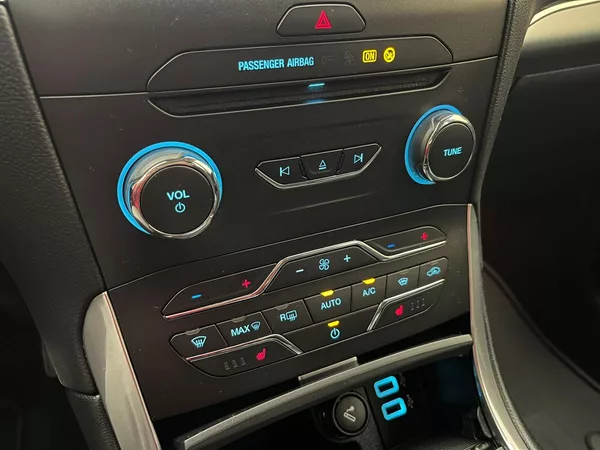 Ford Galaxy 2.5 HEV TITANIUM LED 7míst - foto 22