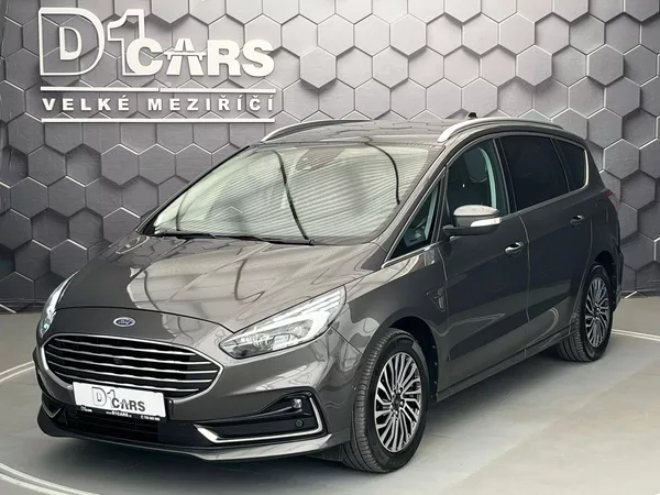 Ford S-MAX 2,5 HEV Titanium 7 míst