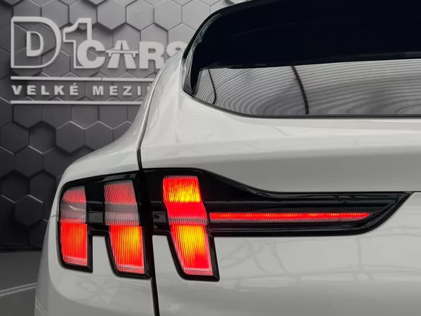 Ford Mustang Mach-E Standard Range, SoH 94,5 % - foto 48
