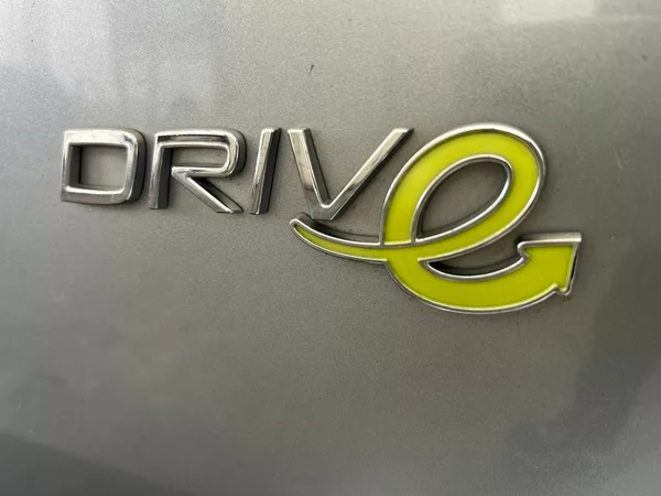 Volvo XC60 D3 MOMENTUM manuál - foto 28