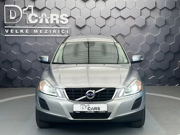 Volvo XC60 D3 MOMENTUM manuál - foto 7
