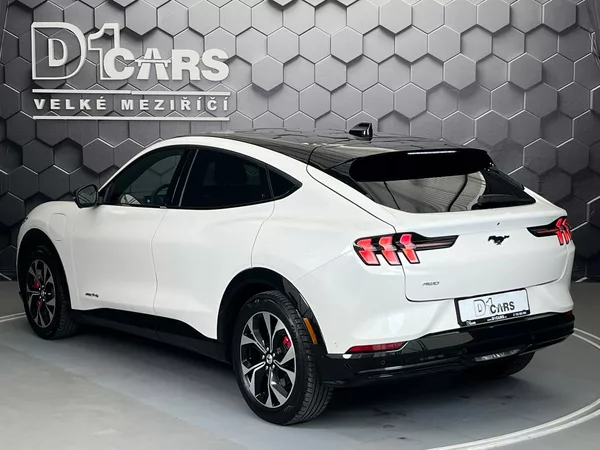 Ford Mustang Mach-E Standard Range AWD, SoH 93,1 % - foto 2