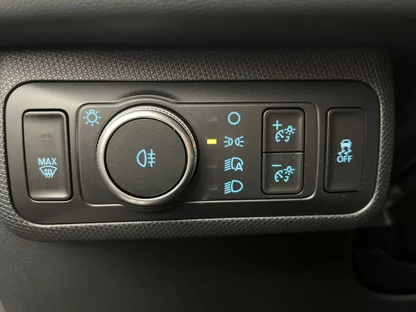 Ford Mustang Mach-E Standard Range AWD, SoH 93,1 % - foto 25