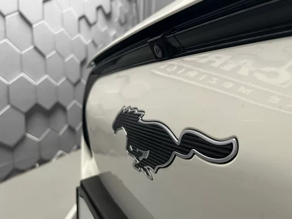 Ford Mustang Mach-E Standard Range AWD, SoH 93,1 % - foto 37