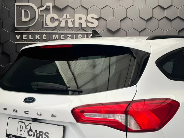 Ford Focus 2.0 EB ST-Line manuál - foto 43
