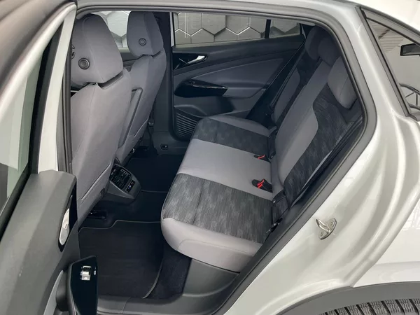 Volkswagen ID.5 Pro 77kWh 128 kW SoH 96.3% - foto 33