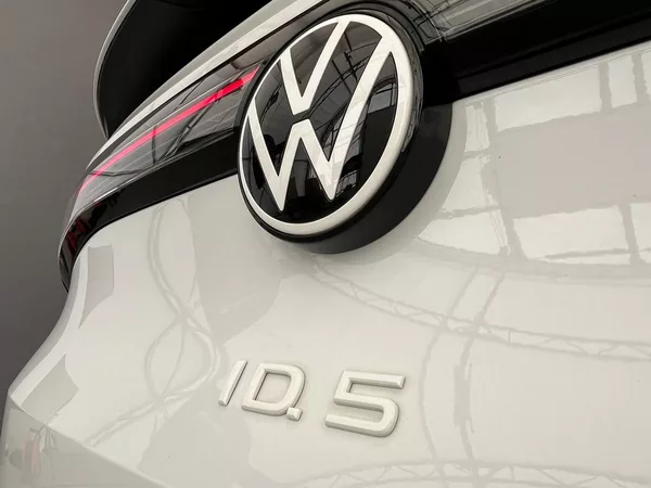 Volkswagen ID.5 Pro 77kWh 128 kW SoH 96.3% - foto 49