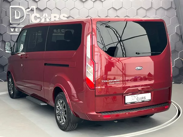 Ford Tourneo Custom 320 L2H1 Titanium aut. - foto 2