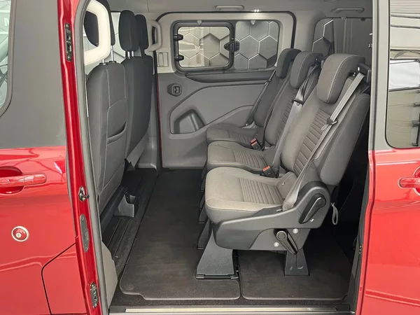 Ford Tourneo Custom 320 L2H1 Titanium aut. - foto 27