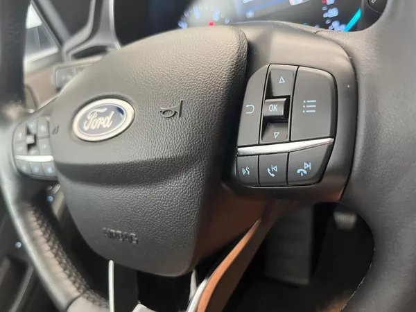 Ford Focus 2.0 EB Titanium 110KW - foto 11