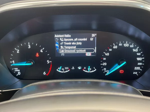 Ford Focus 2.0 EB Titanium 110KW - foto 16