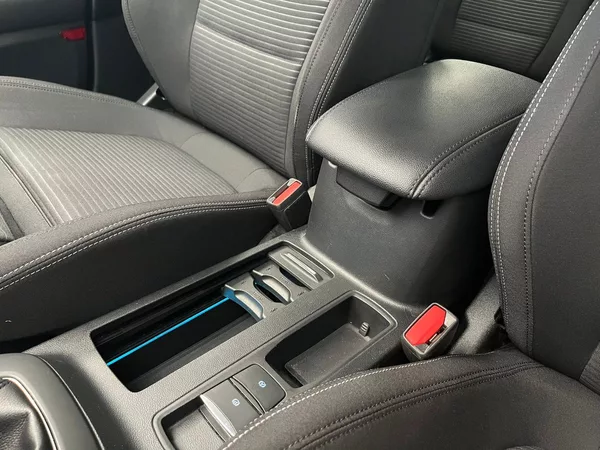 Ford Focus 2.0 EB Titanium 110KW - foto 31