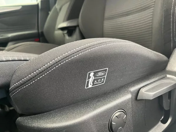 Ford Focus 2.0 EB Titanium 110KW - foto 32