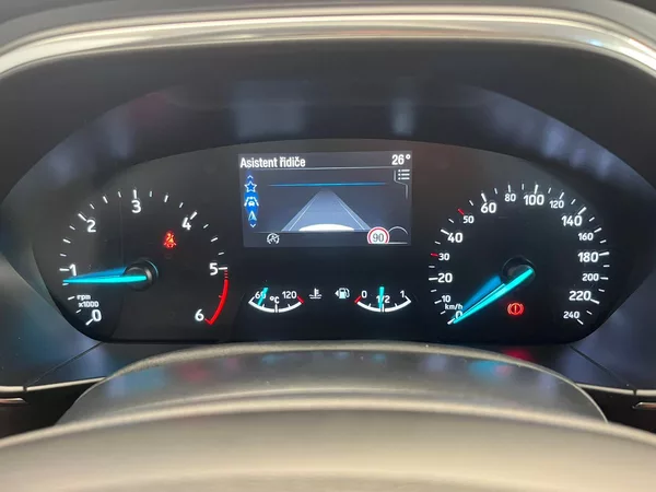 Ford Focus 2.0 EB Titanium 110KW - foto 57